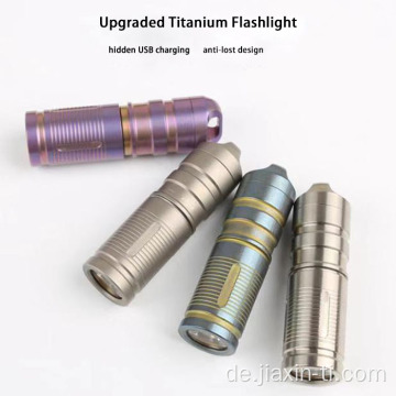 Survival Titanium LED -Taschenlampe mit eingraviertem Logo